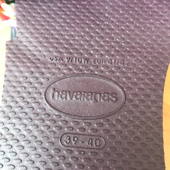 Havaianas White with Tropical Flowers Thong Sandals Size 9/10W - Picture 3 of 7